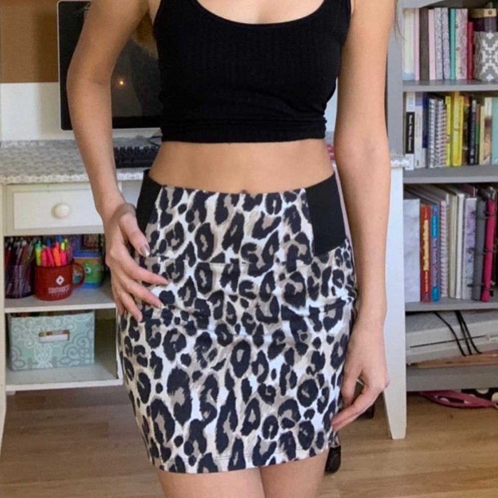 Leopard print skirt